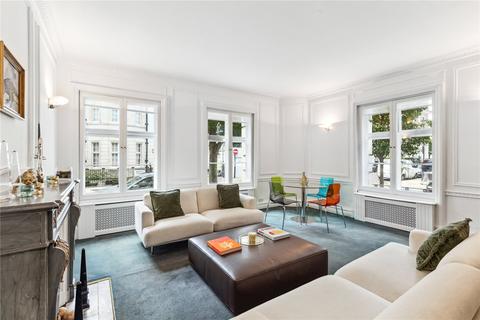2 bedroom flat for sale, Mansfield Street, London, W1G