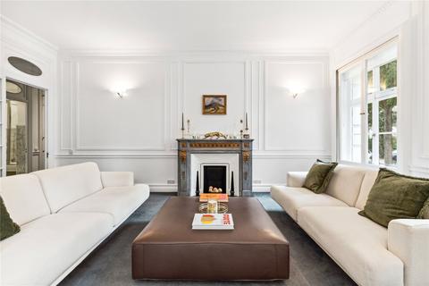 2 bedroom flat for sale, Mansfield Street, London, W1G