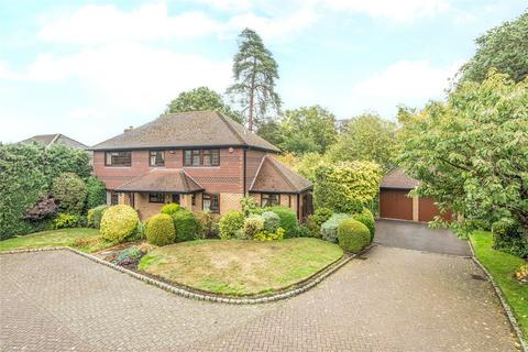 4 bedroom detached house for sale, Corbett Drive, Surrey GU18