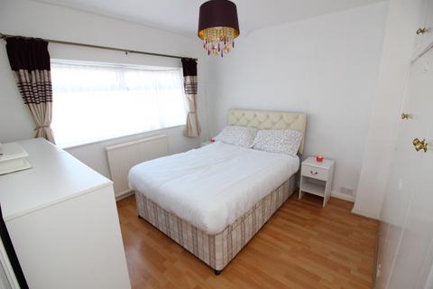11 Merrilands Road, Worcester Park, KT4 8NU