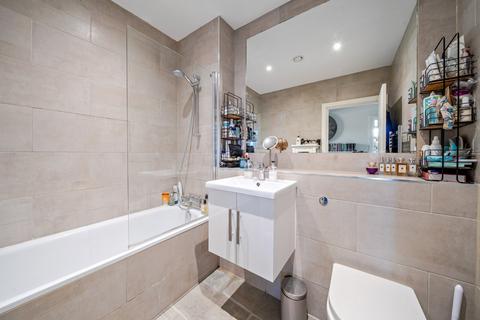 undefined, Heron Drive, Langley, Berkshire, SL3