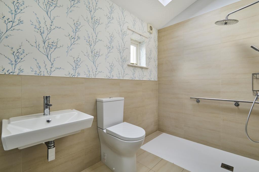 En Suite 1