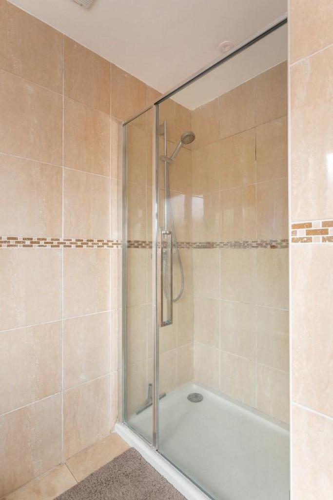 Bathroom (3).jpg