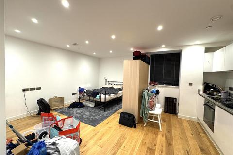 undefined, Rockingham Road, Uxbridge UB8
