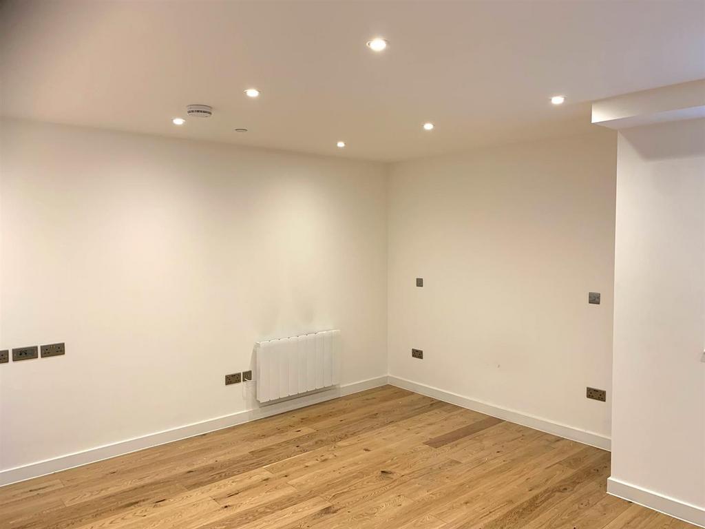 Liv Rm.jpg