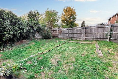2 bedroom apartment for sale, Harcourt Avenue, London, E12