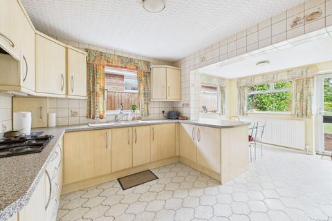 3 bedroom detached bungalow for sale, Gedling Road, Arnold, Nottingham
