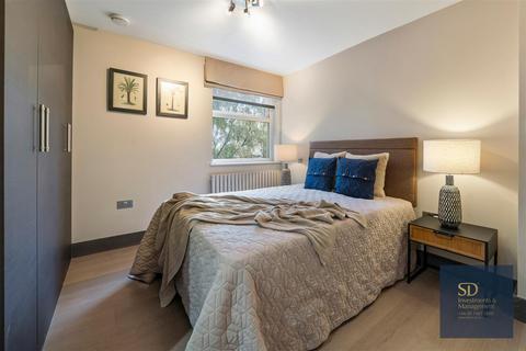 3 bedroom apartment to rent, St. Johns Wood Park, London NW8
