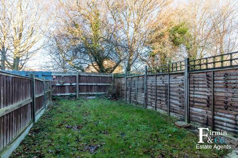 2 bedroom terraced house to rent, Osprey, Peterborough PE2