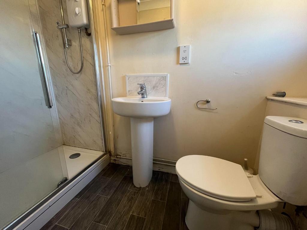 Shower Room.jpg