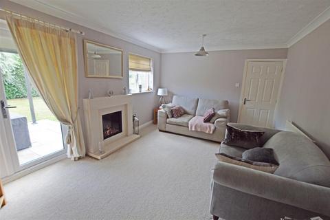 4 bedroom detached house for sale, Foreman Way, Peterborough PE6