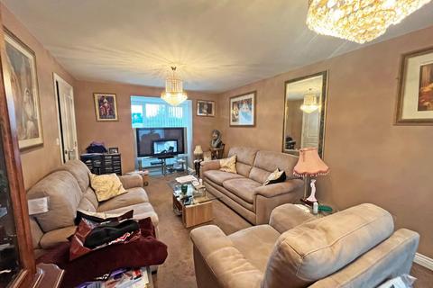 4 bedroom house for sale, Skye Close, Peterborough PE2