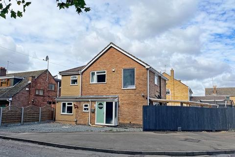 2 Morpeth Close, Orton Longueville, Peterborough, PE2 7AP