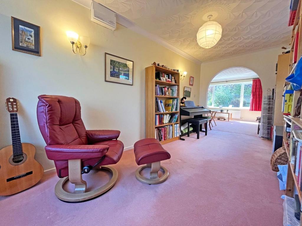 Family Room 2.jpg