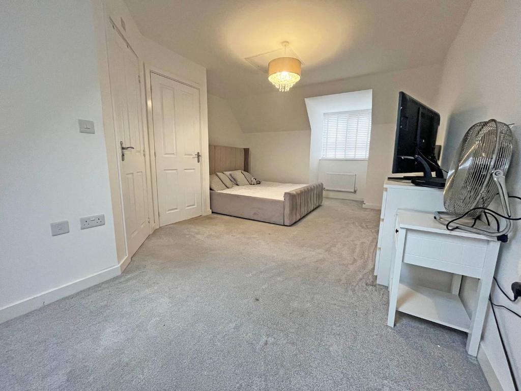 Bed 1.jpg
