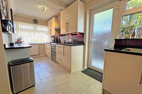 3 bedroom semi-detached house for sale, Oakleigh Drive, Peterborough PE2