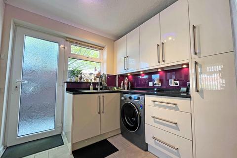 3 bedroom semi-detached house for sale, Oakleigh Drive, Peterborough PE2