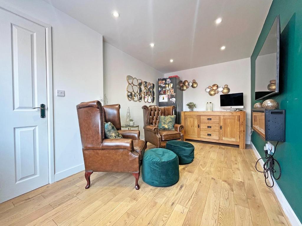 Family Room.jpg