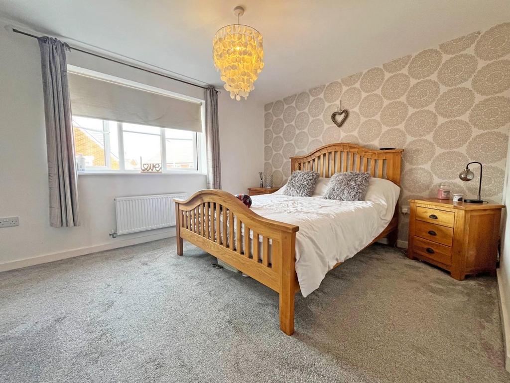 Bed 1.jpg