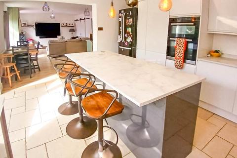 6 bedroom detached house for sale, Royce Road, Peterborough PE7