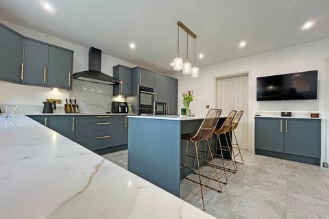 5 bedroom detached house for sale, Foxglove Way, Huntingdon PE26