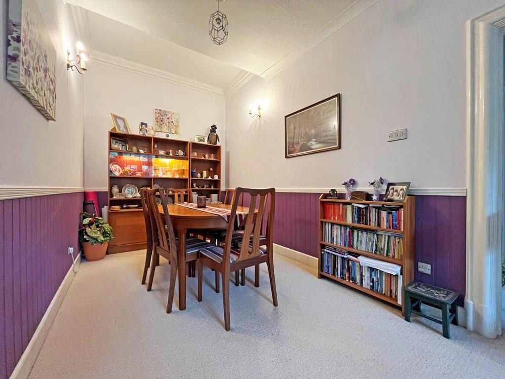 Dining Area.jpg