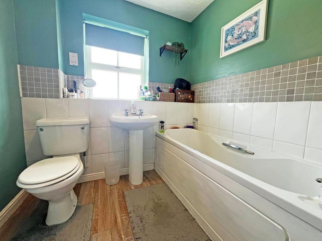Bathroom.jpg