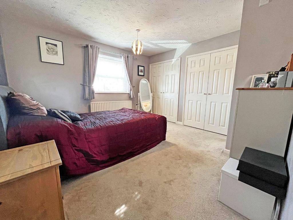 Bed 1.jpg