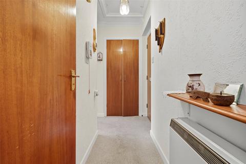 1 bedroom apartment for sale, High Street, Great Wakering, Southend-on-Sea, Essex, SS3