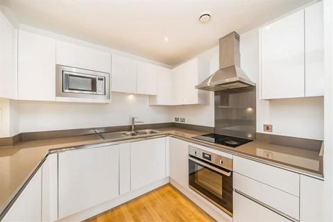 2 bedroom flat to rent, Dowells Street, London SE10