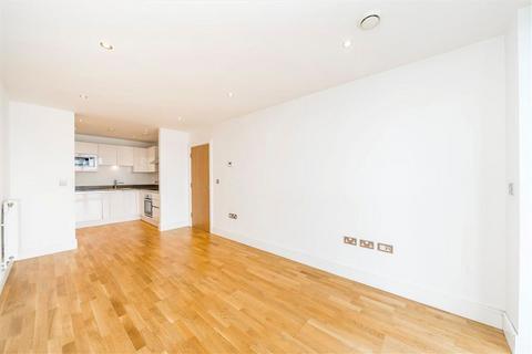2 bedroom flat to rent, Dowells Street, London SE10