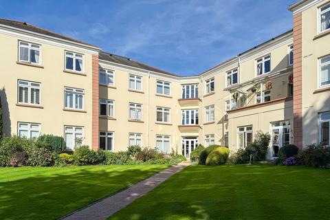 1 bedroom apartment for sale, 12 Oaklands Manor