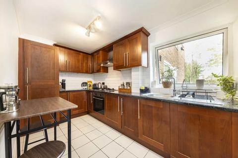 2 bedroom flat to rent, Grange Road, London W5