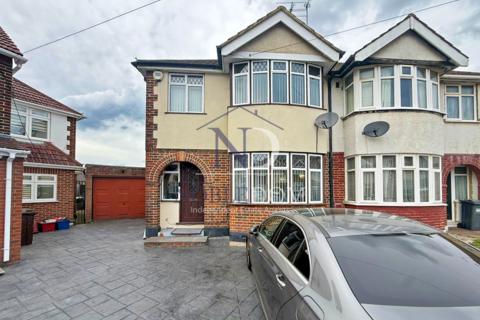 13 Willow Gardens, Hounslow, TW3 4JS