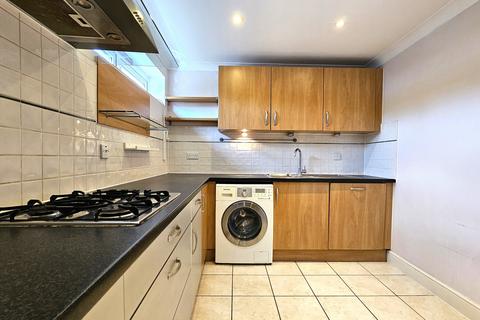2 bedroom flat to rent, Beckenham BR3