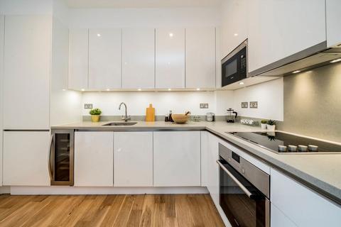 3 bedroom flat for sale, Elgin Avenue, Maida Vale W9