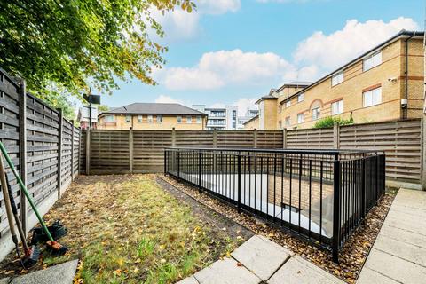 3 bedroom flat for sale, Elgin Avenue, Maida Vale W9