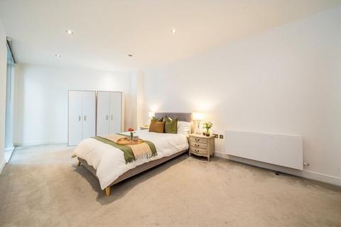 3 bedroom flat for sale, Elgin Avenue, Maida Vale W9