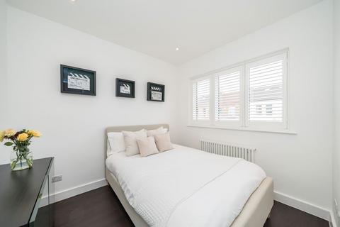 undefined, Newton Road, Isleworth TW7