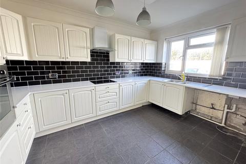 3 bedroom apartment for sale, Hurst Court, Victoria Road, Milford On Sea, Hampshire, SO41