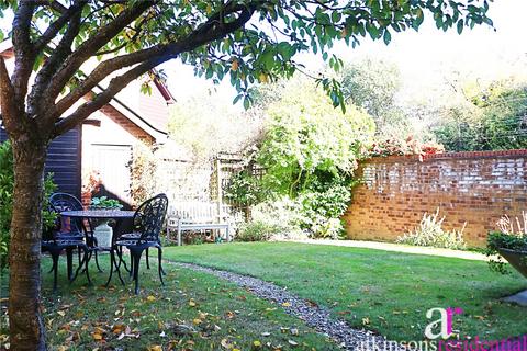 3 bedroom detached house for sale, Stratfield Park Close, London, N21