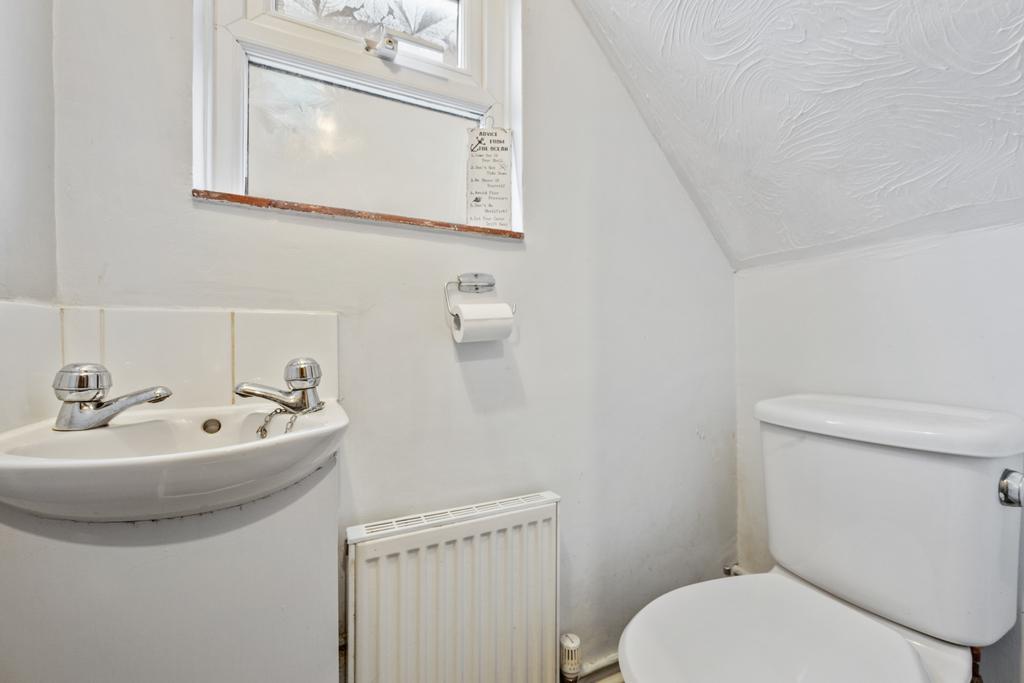 15 Hayden Ave Web23