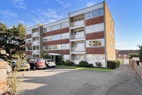 Grand Avenue, Worthing BN11