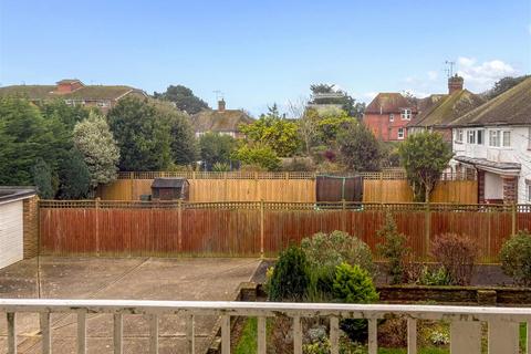 2 bedroom apartment for sale, Grand Avenue, Worthing BN11