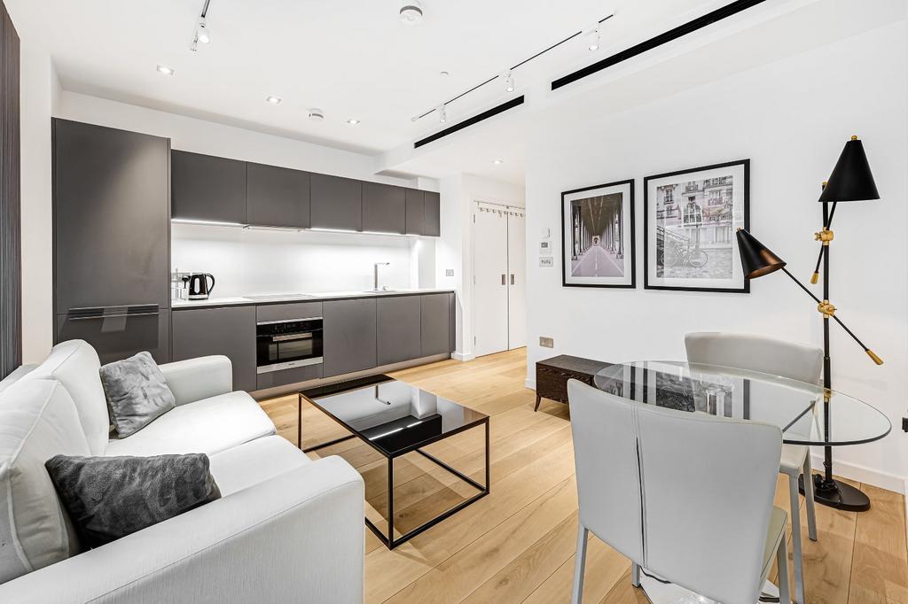 Lounge / Kitchen