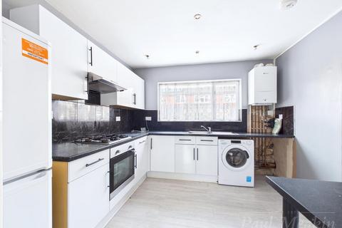 27 Underwood, New Addington, Croydon, CR0 9ED