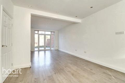 80 Park View, London, W3 0PT