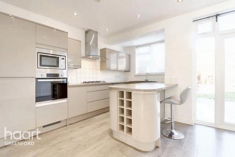 80 Park View, London, W3 0PT