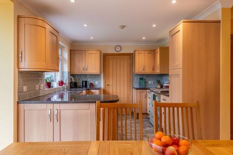 49 Keystone Quadrant, Milngavie, Glasgow, G62 6LP