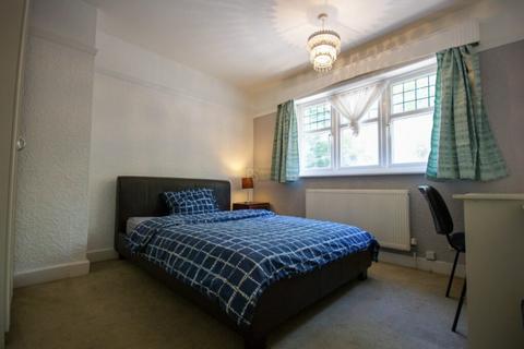 5 bedroom terraced house to rent, Rookery Road, Birmingham B29
